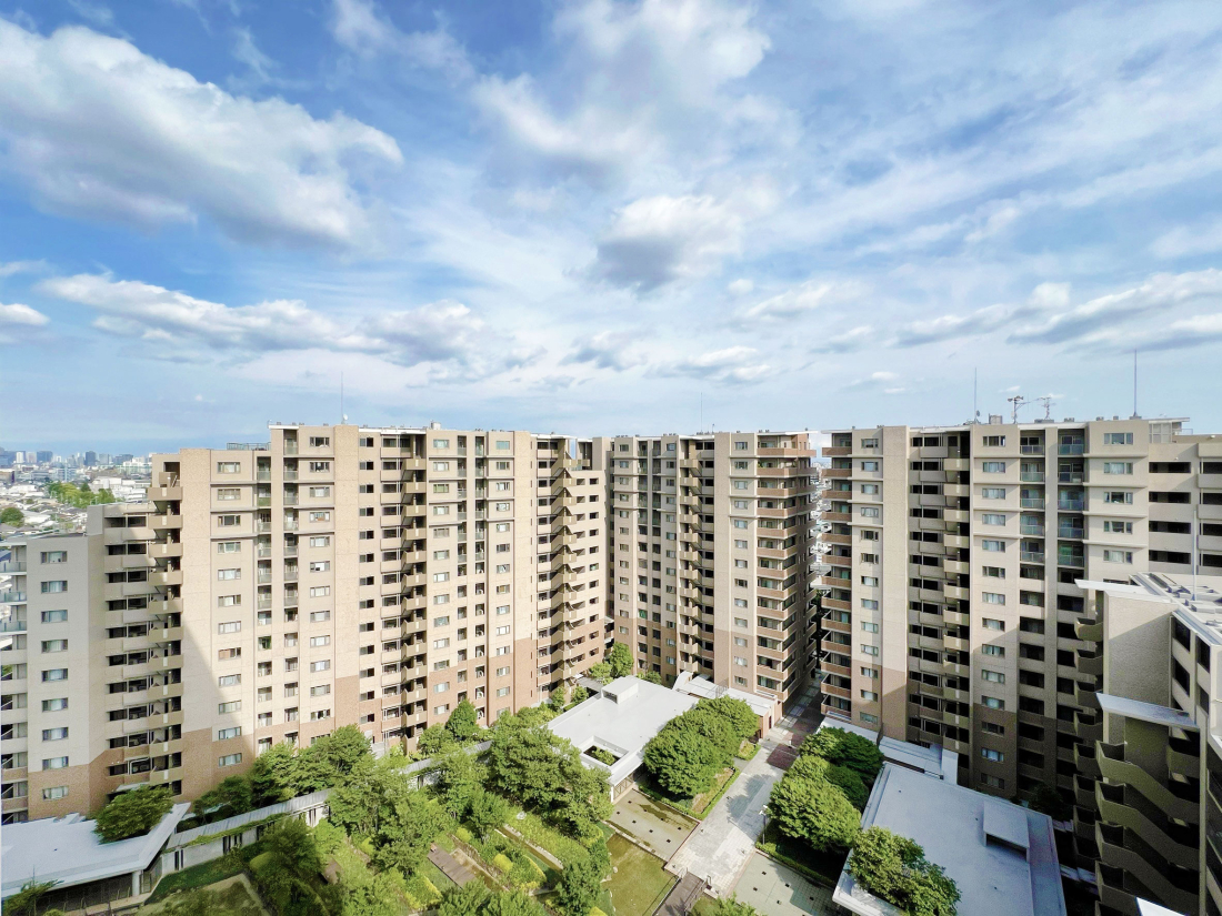 東京都世田谷区深沢2‐1の中古マンションの現地外観写真