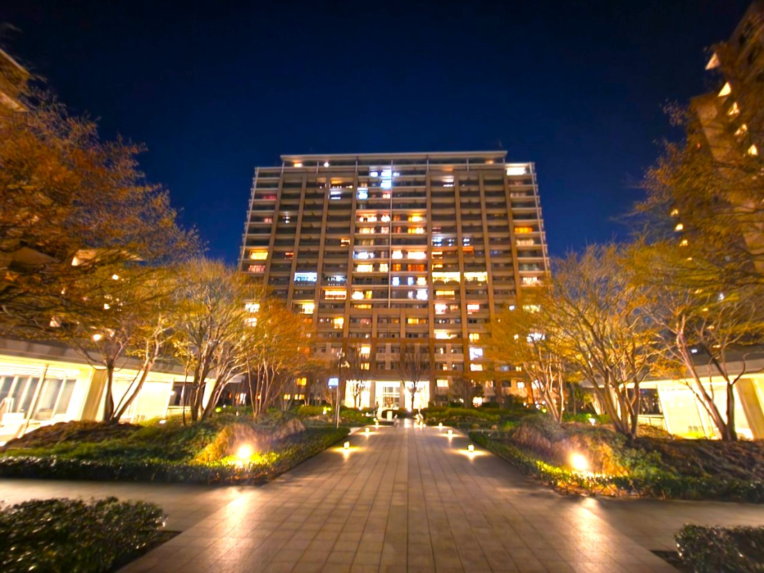 東京都世田谷区深沢2‐1の中古マンションの現地外観写真
