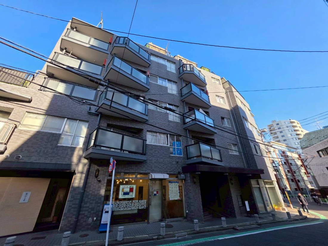 ハイツ赤坂の外観